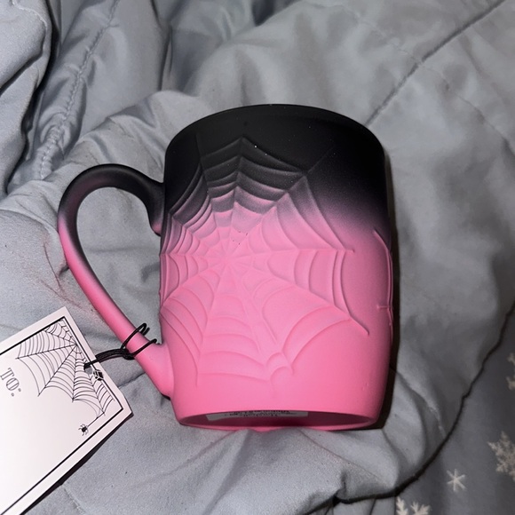 Halloween cobwebs and cauldrons ombre spiderweb mug - Picture 5 of 5